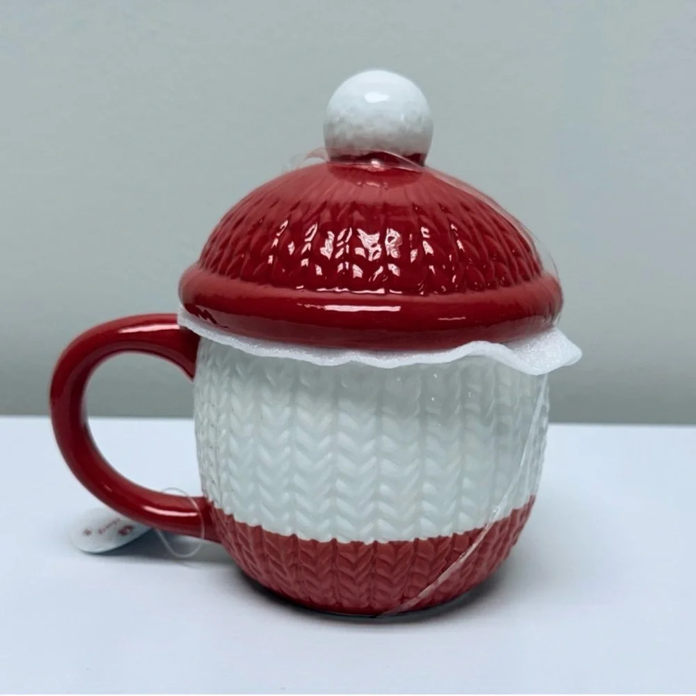 Target Bullseye Playground Christmas 2025 red white Knit Pom Pom Hat Mug w/ Lid